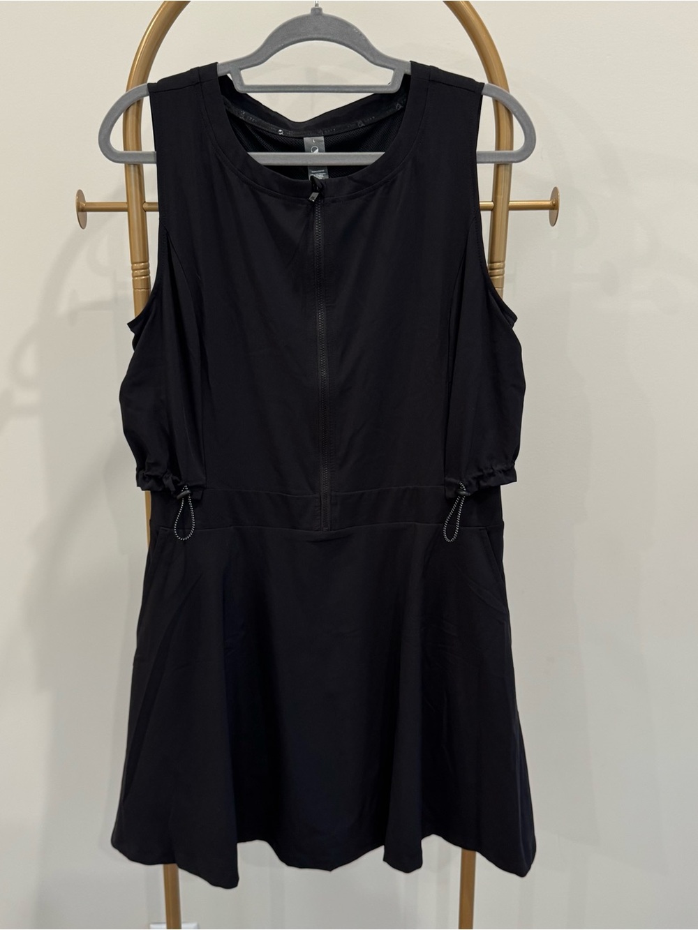 Lou & Grey Black Sleeveless Zip-Front Active Dress with Drawcords